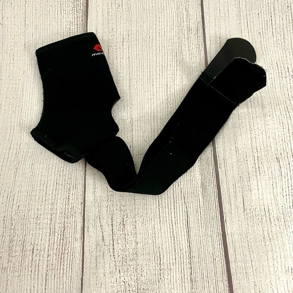 MCDAVID Ankle Support Wrap With Strap Size Small - Picture 6 of 10